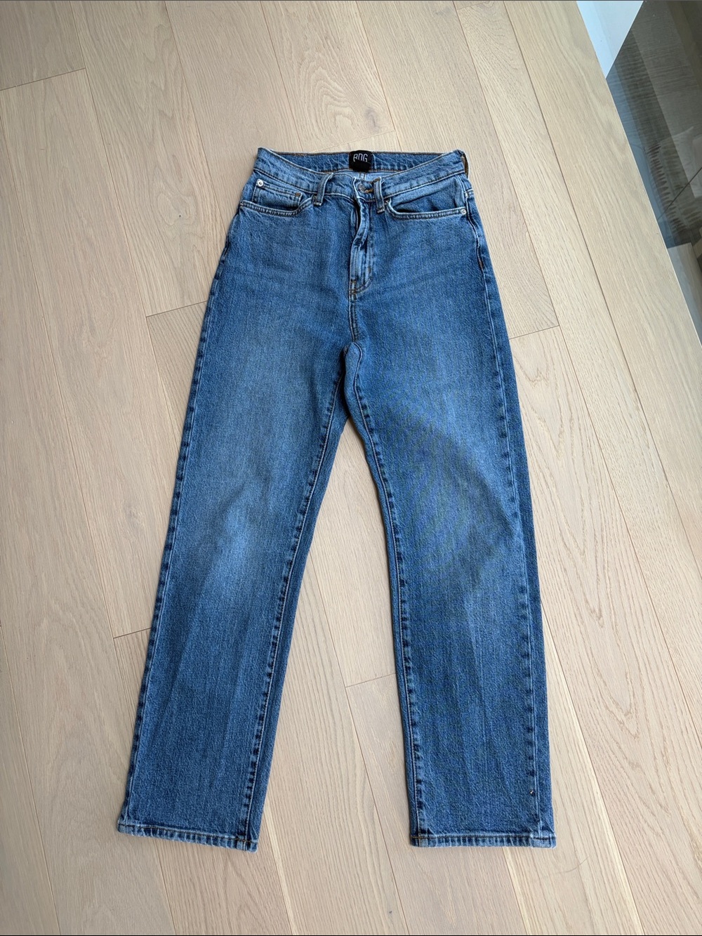 BDG High-Rise Straight Leg Jeans in Classic Blue Wash